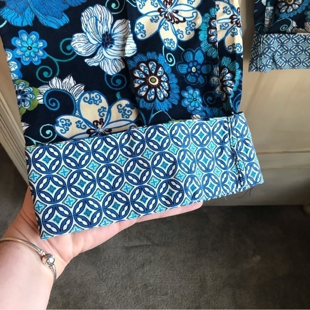 EUC Vera Bradley Cropped Lounge Pants - Picture 7 of 7
